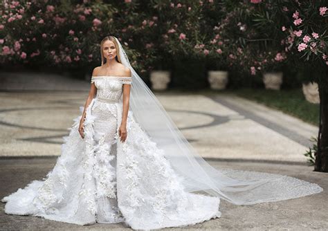 versace silbernes hochzeitskleid|atelier Versace bridal.